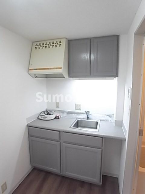 キッチン　コンパクトなキッチンで掃除もラクラク