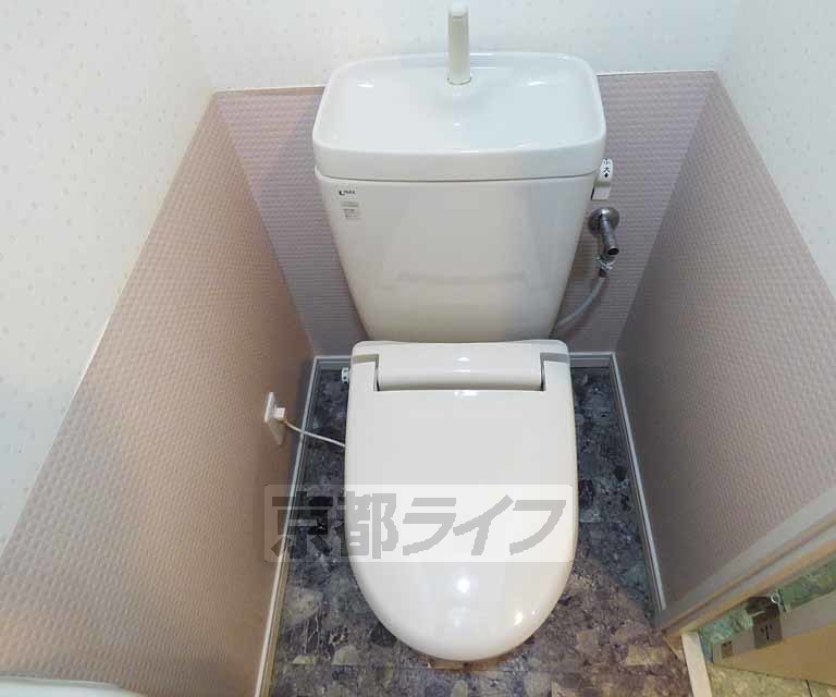 トイレ　清潔感のあるトイレです