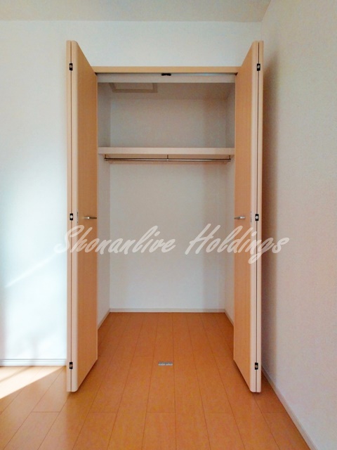 収納　ポール付きで使い勝手の良いクローゼット♪
