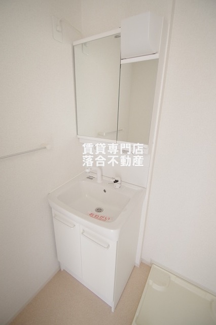 洗面設備　独立洗面化粧台付き