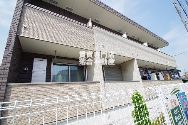 建物外観　2019年築。築浅