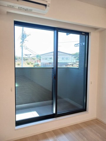 バルコニー　開放的で明るい空間を演出してくれるバルコニーです