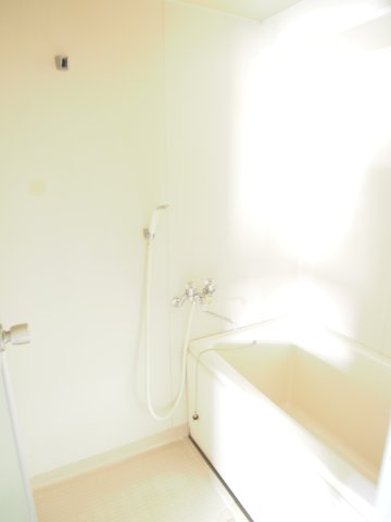 バス・シャワールーム　別部屋参考写真（リフォーム後）