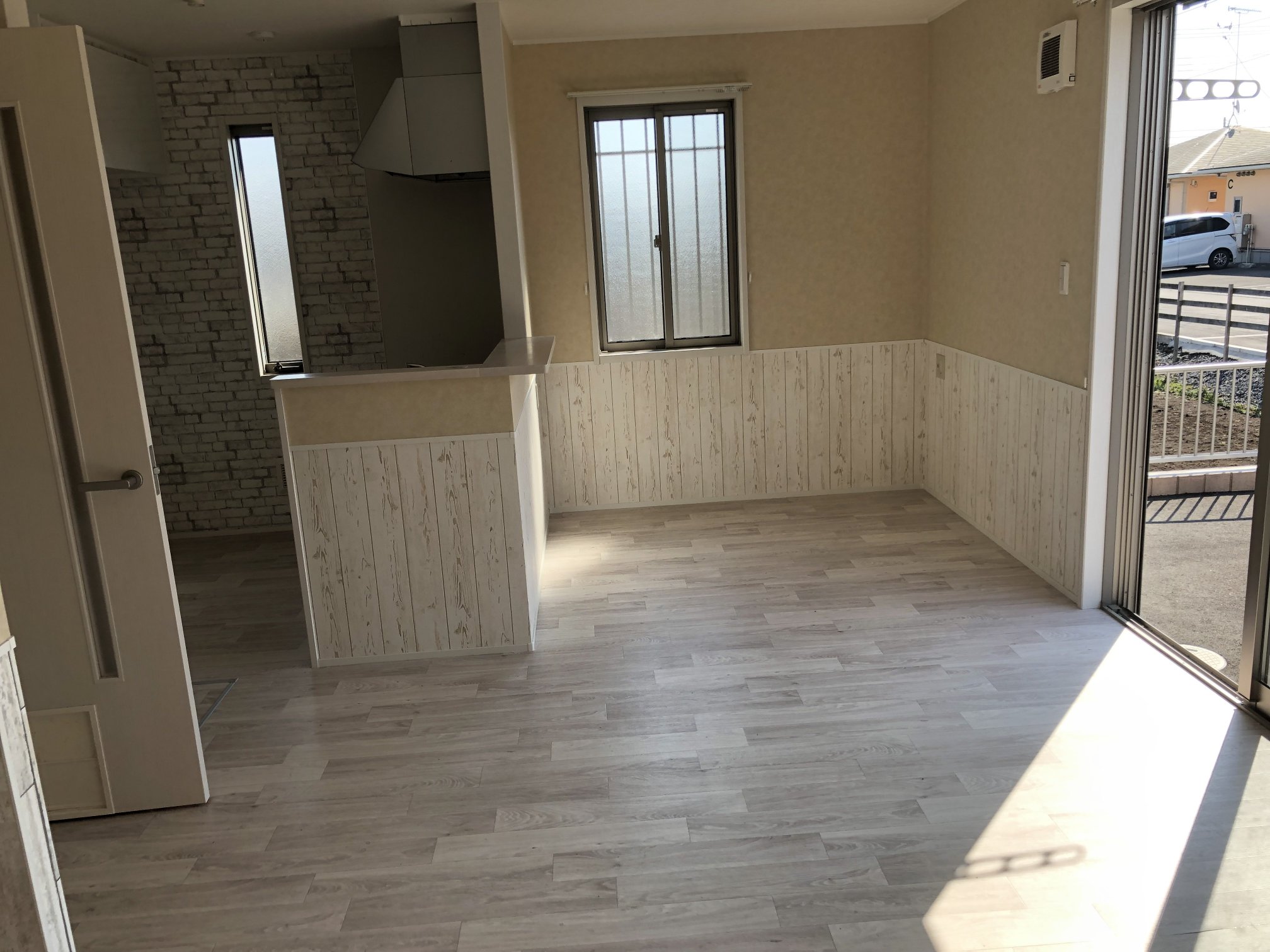 居室・リビング　南向きの明るいリビング