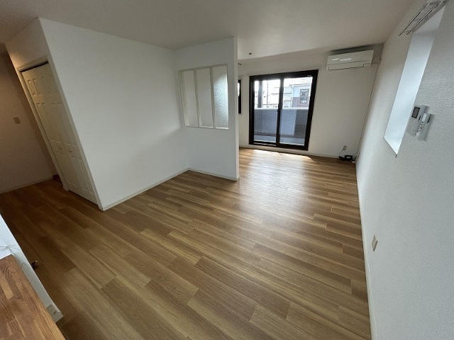 居室・リビング　※現況を優先します。