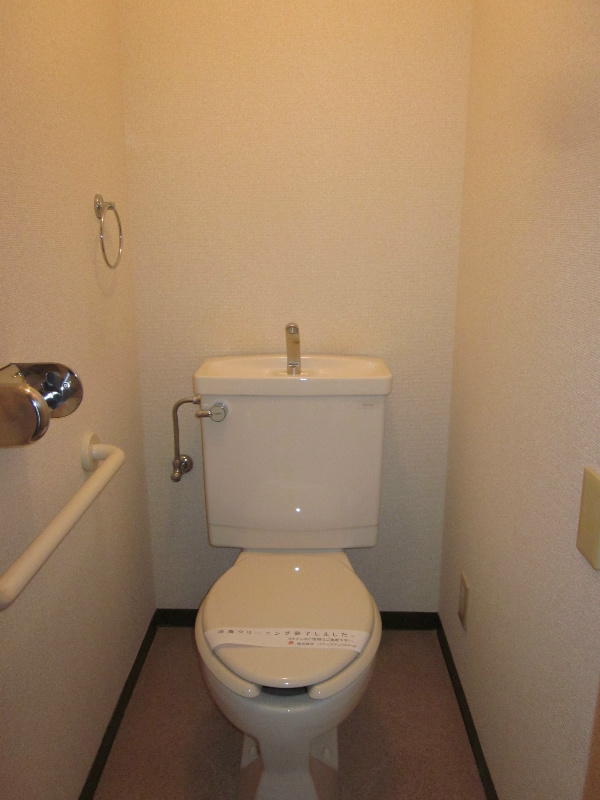 トイレ　※他の部屋の写真です。