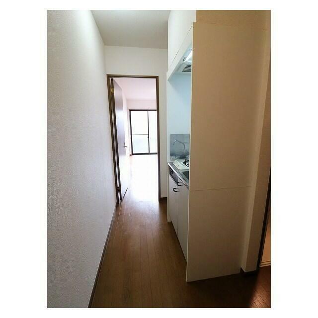 玄関　※他のお部屋の参考写真です