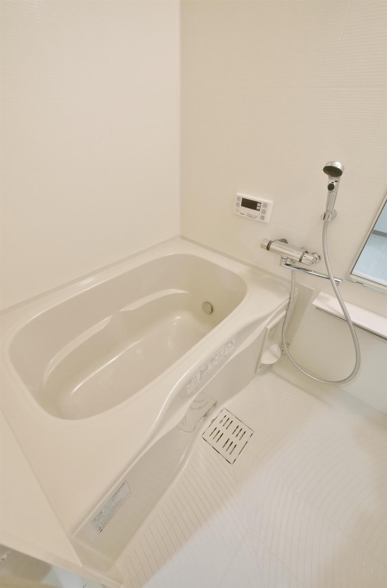 バス・シャワールーム　モデルルームの写真になります。