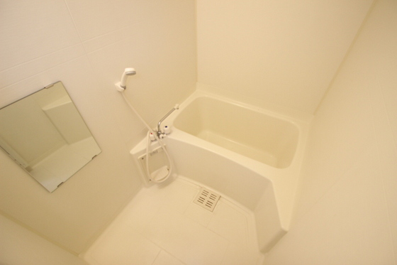 バス・シャワールーム　※別部屋の写真です