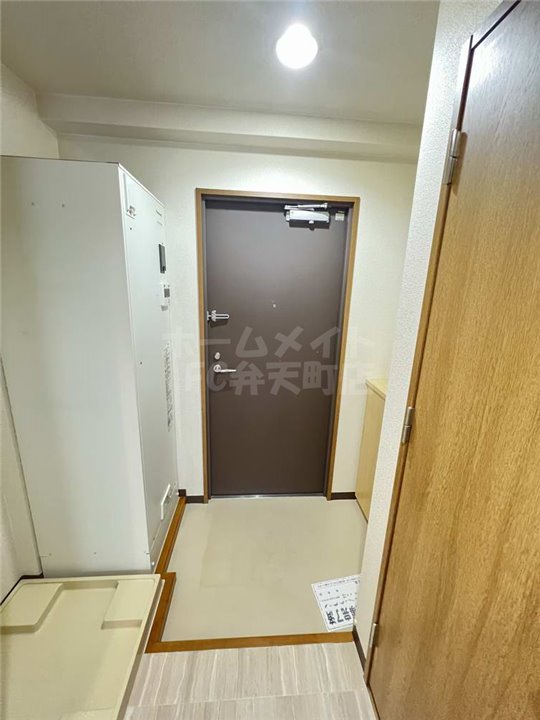 玄関　落ち着いた玄関です