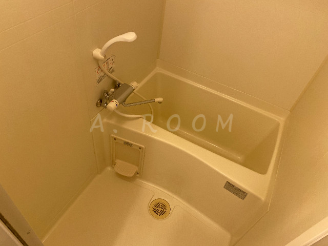 バス・シャワールーム　清潔感あるバスルーム