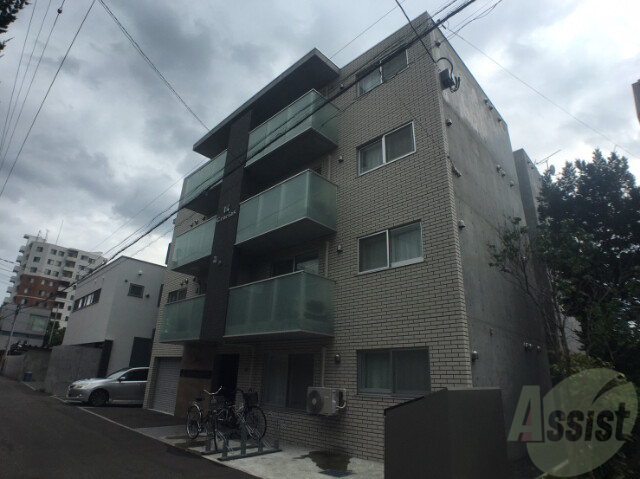 建物外観　札幌市中央区南４条西「グラシアス円山」