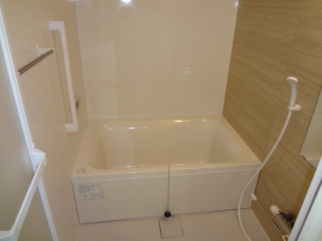 バス・シャワールーム　バス（イメージ）