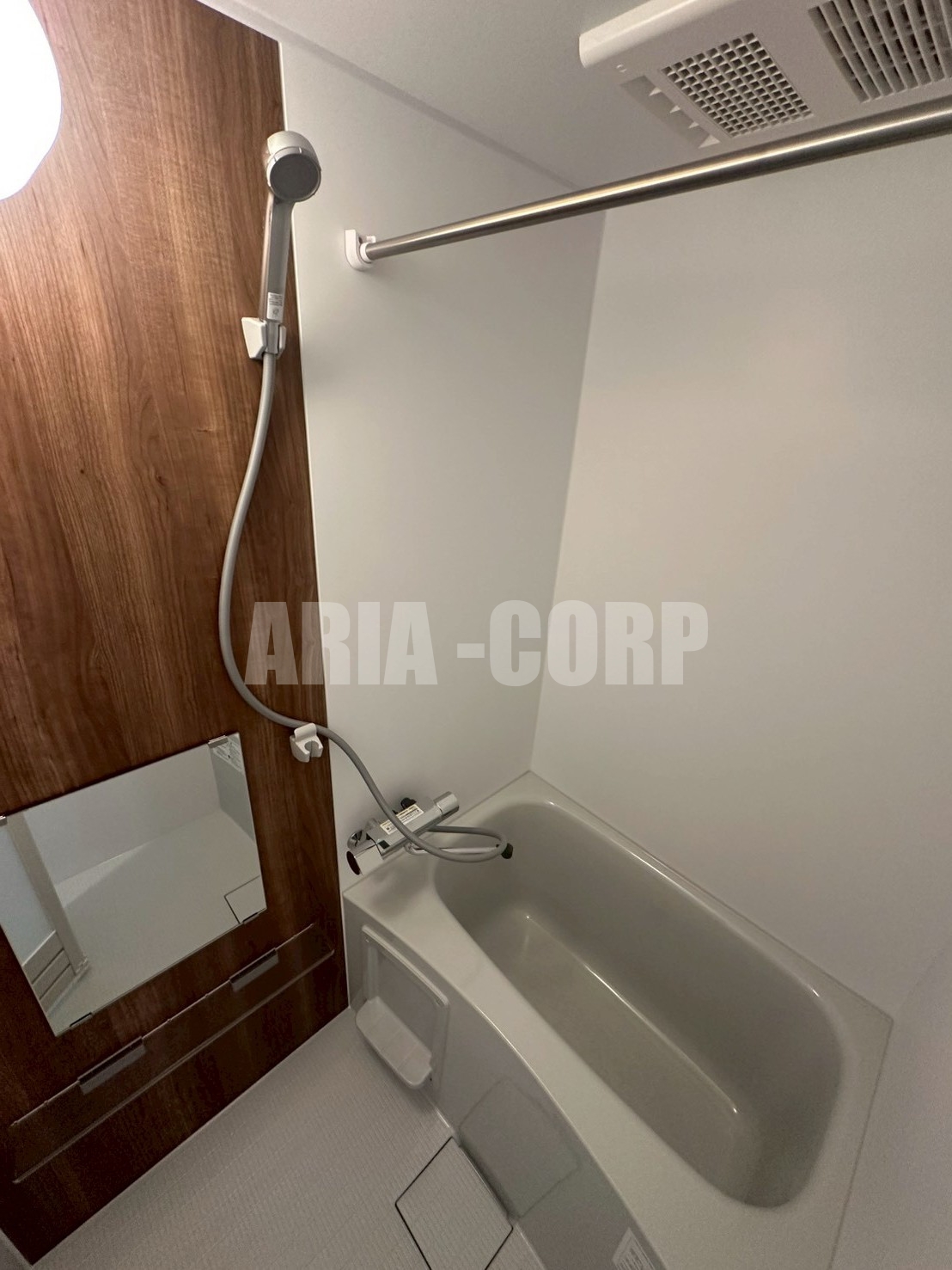 バス・シャワールーム　浴室乾燥機付きのバスルーム♪