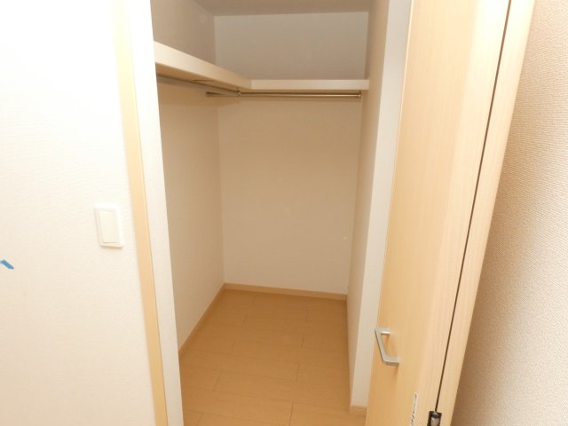 収納　ネオロイヤル