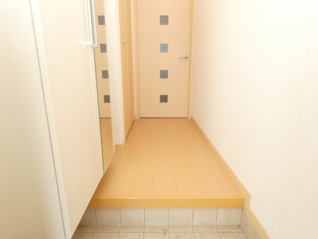 玄関　ネオロイヤル