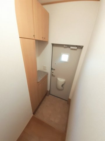 玄関　収納もある玄関です