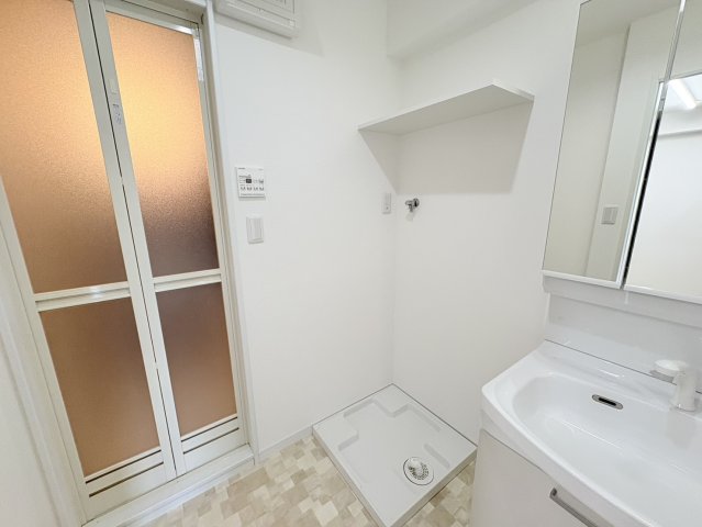 洗面設備　参考写真になりますのでご承知おき下さい。