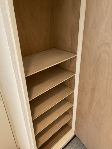 玄関　シューズボックス付