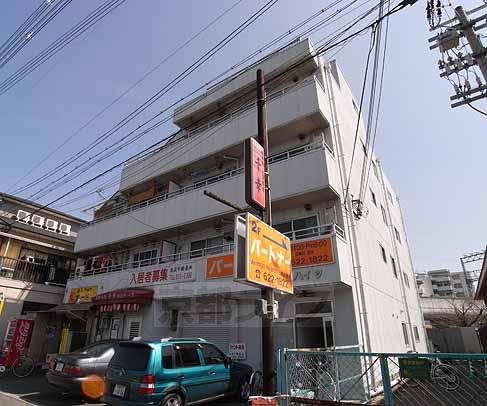 建物外観　伏見駅すぐの単身用マンション・