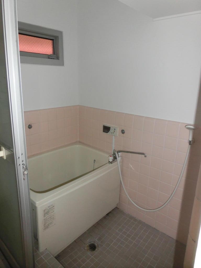 バス・シャワールーム　追炊き機能つきバス