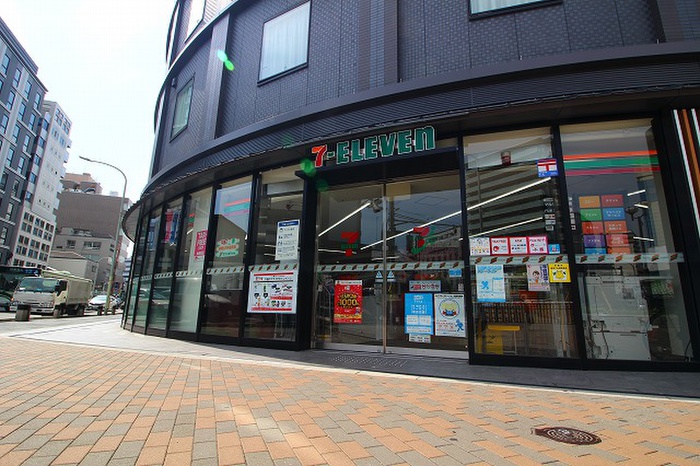 コンビニ　セブンイレブン四条堀川店（コンビニ）まで70m