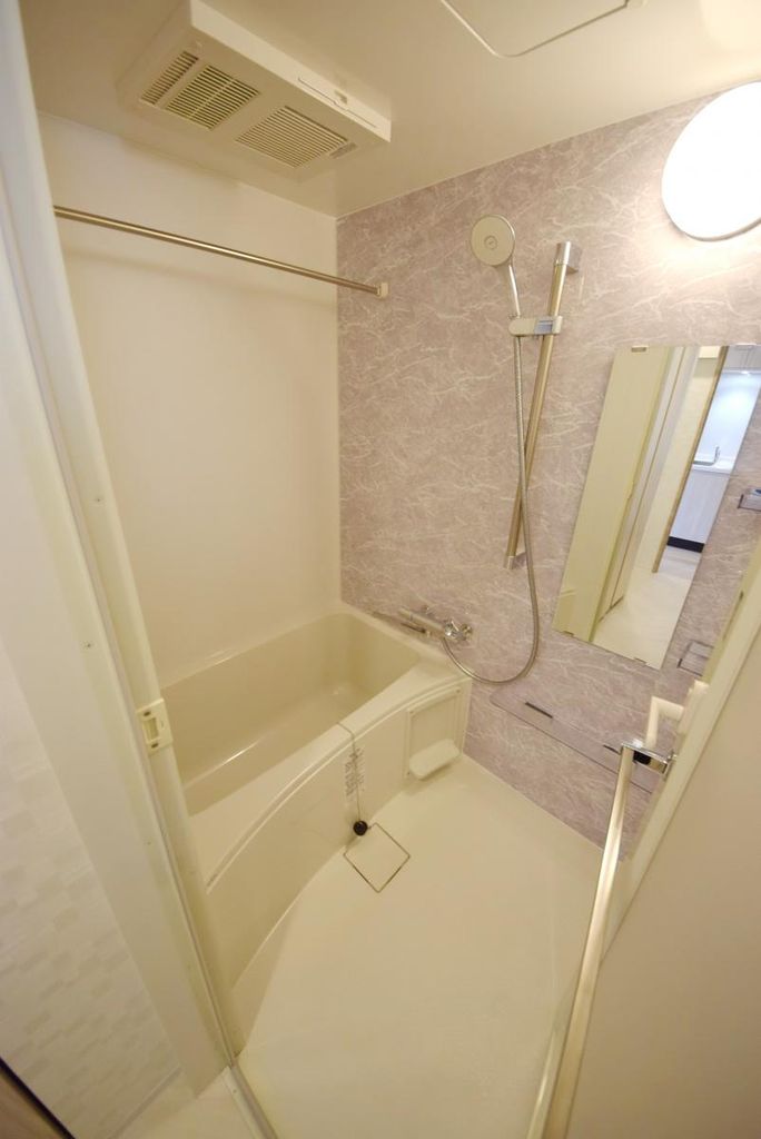 バス・シャワールーム　バス