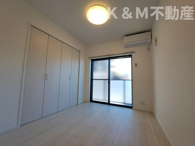 居室・リビング　こちらの居間で趣味の時間をお楽しみください