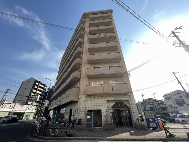 建物外観　落ち着いたモダンな外観です