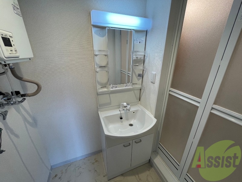 洗面設備　シャンプードレッサー。身支度はここでばっちり。