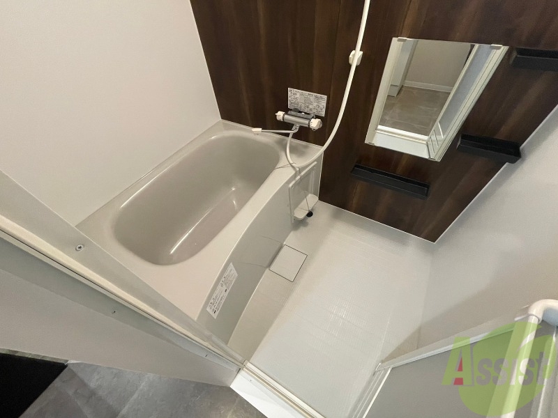 バス・シャワールーム　お風呂になります。一日の疲れを癒してくださいね。