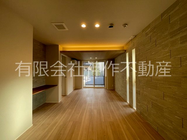 居室・リビング　エアコン・照明付