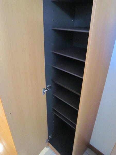 収納　※他のお部屋のお写真です。