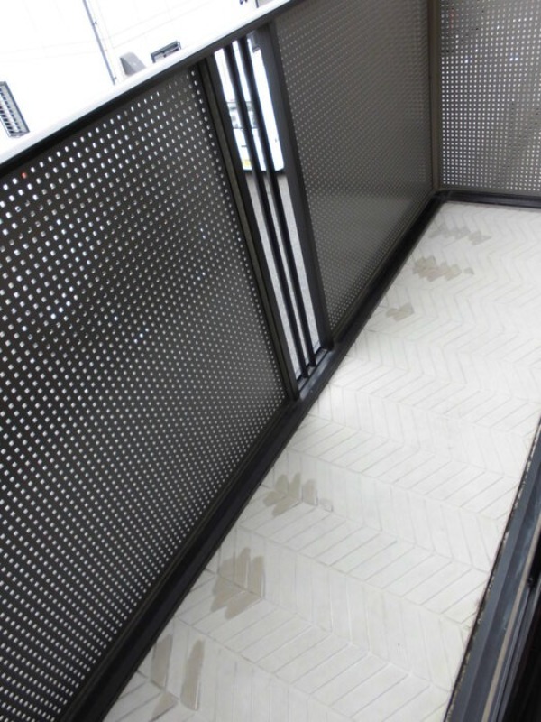 バルコニー　図面と現状に相違がある場合には現状を優先