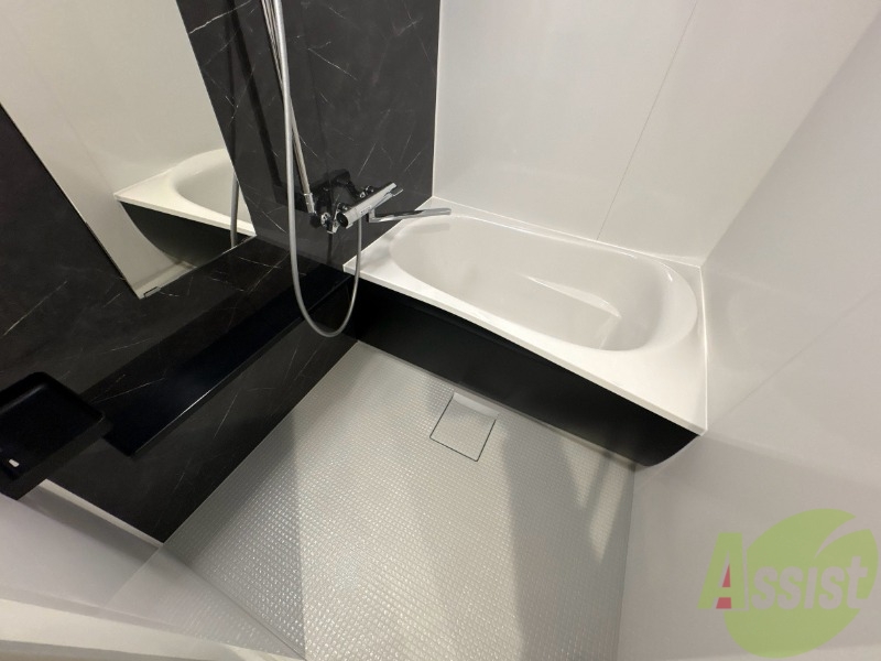 バス・シャワールーム　お風呂になります。一日の疲れを癒してくださいね。