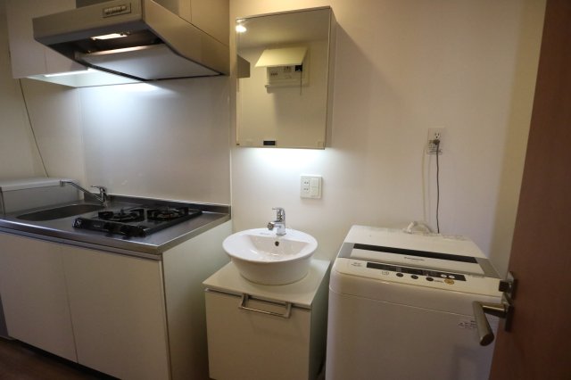 洗面設備　同一タイプです。