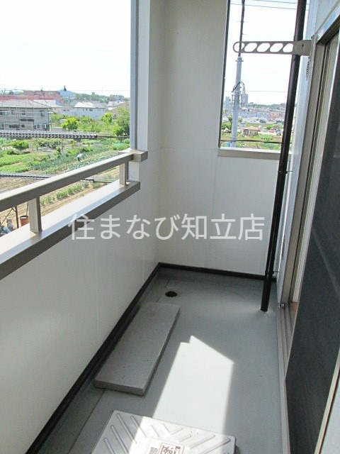 バルコニー　同型別部屋写真