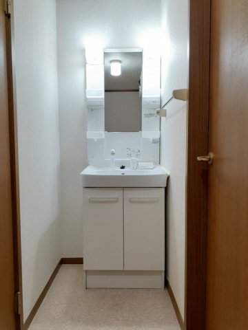 洗面設備　忙しい朝には欠かせない洗面所です