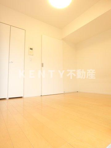 その他部屋・スペース　広くて明るい寝室