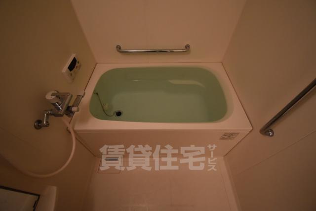 バス・シャワールーム　追い炊き機能付き