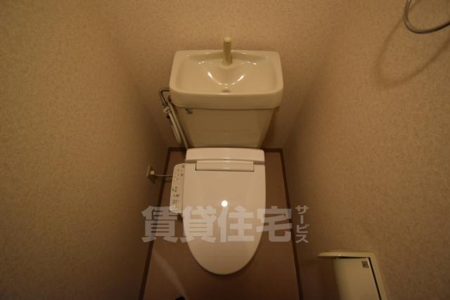 トイレ　温水洗浄便座