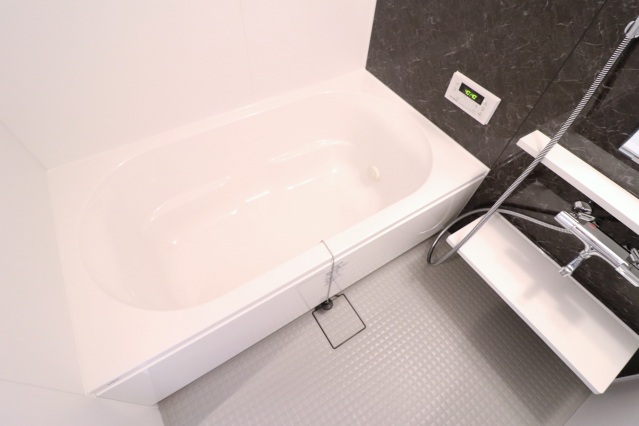 バス・シャワールーム　高温差し湯付