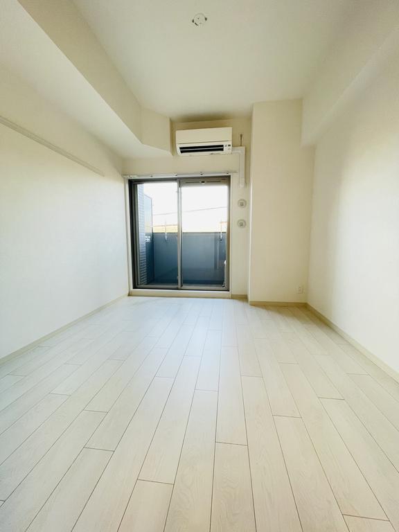 居室・リビング　室内は現況を優先します