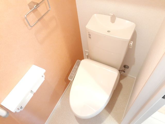 トイレ　清潔感のあるトイレです
