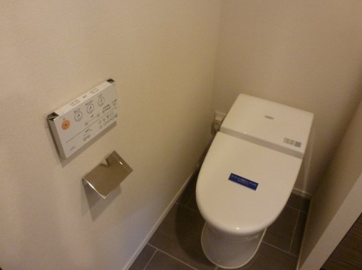 トイレ　トイレ