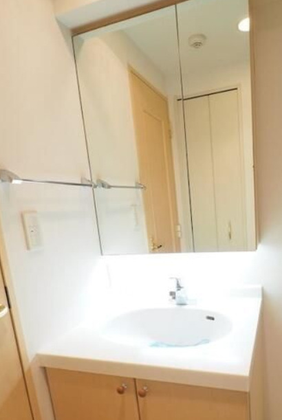 洗面設備　別タイプ部屋　参考写真です