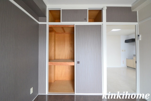 収納　写真は別のお部屋です。