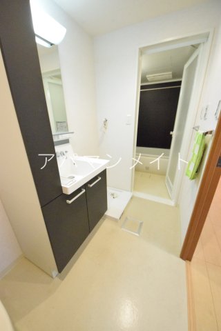 その他設備　室内洗濯機置場です