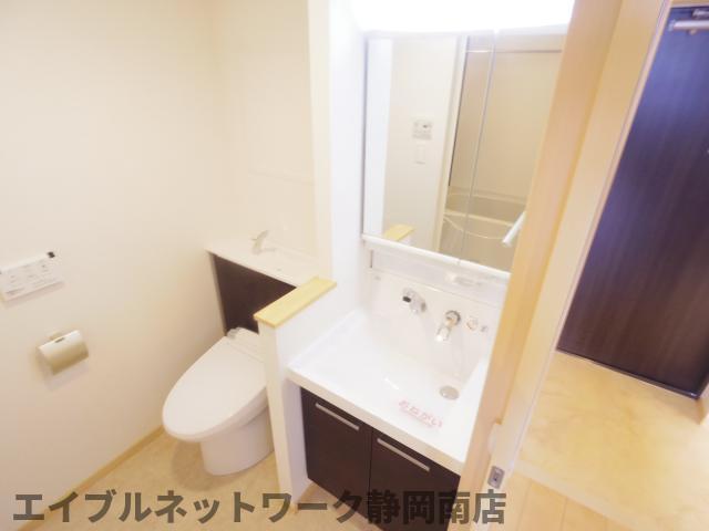 洗面設備　忙しい朝には欠かせない洗面所です
