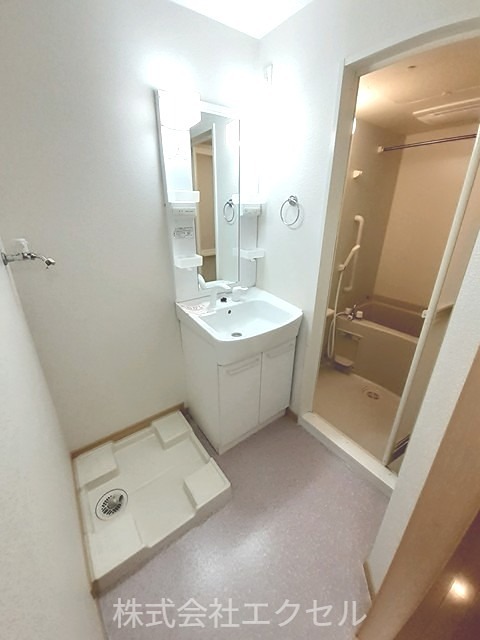 洗面設備　独立洗面台です。